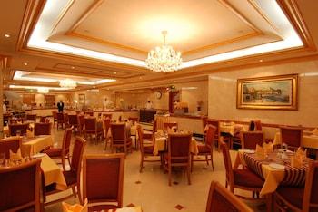 Al Haram Hotel- By Al Rawda Médine Extérieur photo